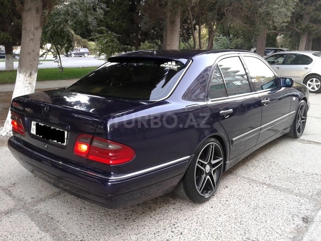 Mercedes E 200 1996, 196,300 km - 2.0 л - Bakı