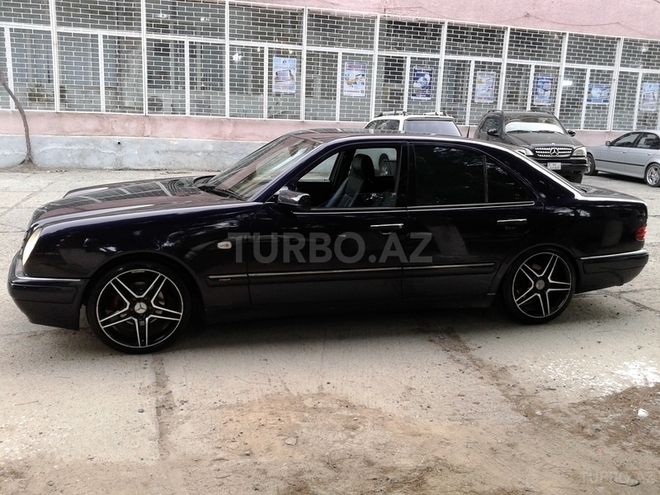 Mercedes E 200 1996, 196,300 km - 2.0 л - Bakı