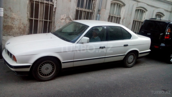 BMW 520 1989, 140,000 km - 2.0 l - Bakı