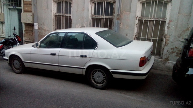 BMW 520 1989, 140,000 km - 2.0 l - Bakı