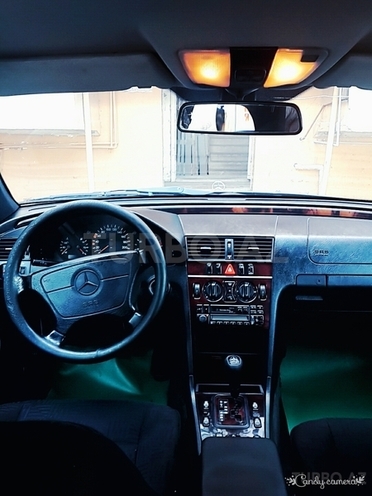 Mercedes C 220 1998, 238,000 km - 2.2 l - Bakı