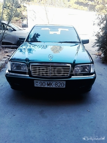 Mercedes C 220 1998, 238,000 km - 2.2 l - Bakı