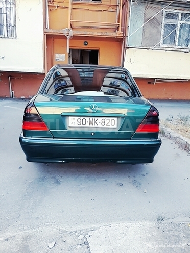 Mercedes C 220 1998, 238,000 km - 2.2 l - Bakı