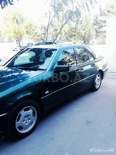Mercedes C 220 1998, 238,000 km - 2.2 l - Bakı