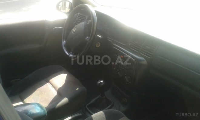 Opel Vectra 1999, 298,858 km - 1.6 l - Bakı