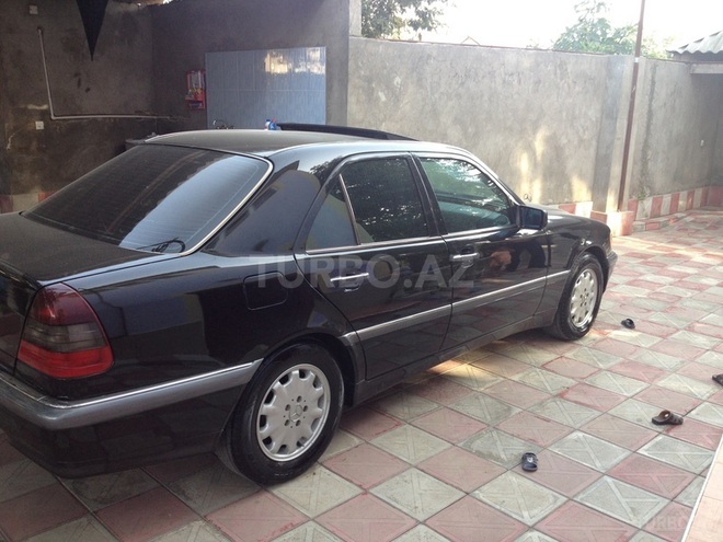 Mercedes C 230 1997, 168,000 km - 2.3 l - Bakı