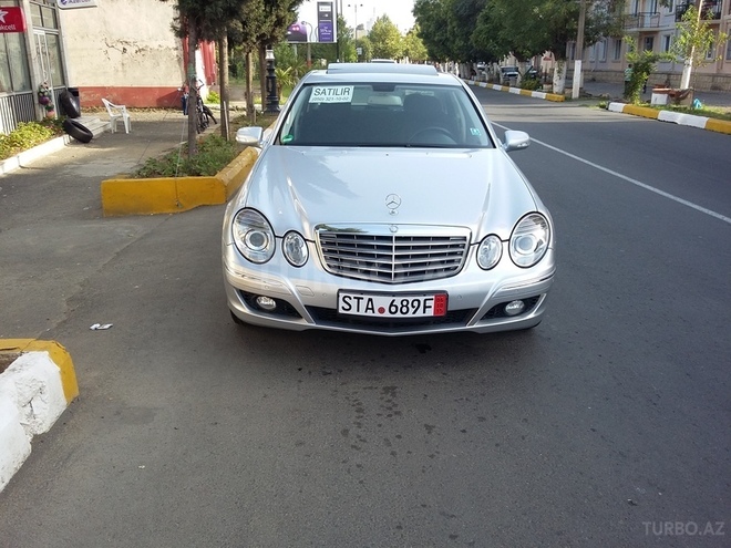 Mercedes E 220 2007, 151,000 km - 2.2 l - Bakı