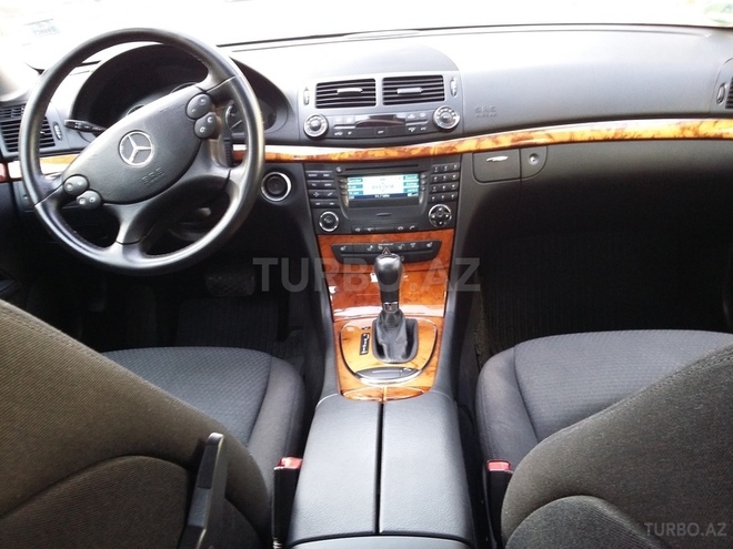 Mercedes E 220 2007, 151,000 km - 2.2 l - Bakı