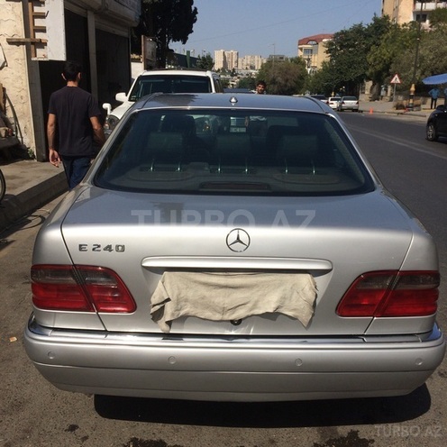 Mercedes E 240 1999, 211,000 km - 2.4 l - Bakı