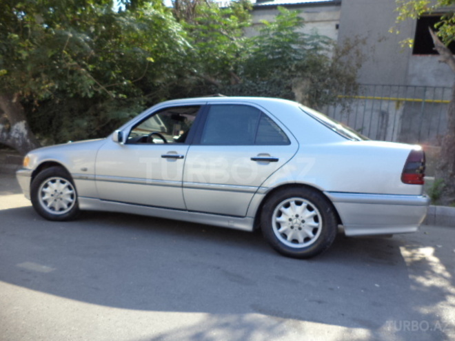 Mercedes C 200 1997, 212,397 km - 2.0 l - Bakı