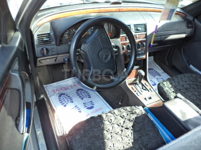 Mercedes C 200 1997, 212,397 km - 2.0 l - Bakı