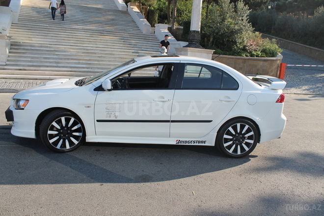Mitsubishi Lancer 2008, 180,000 km - 2.0 л - Bakı