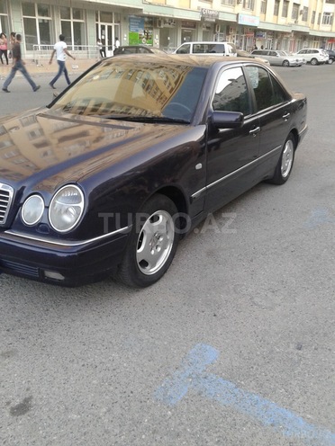 Mercedes E 240 1998, 239,000 km - 2.4 l - Bakı