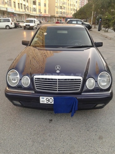 Mercedes E 240 1998, 239,000 km - 2.4 l - Bakı