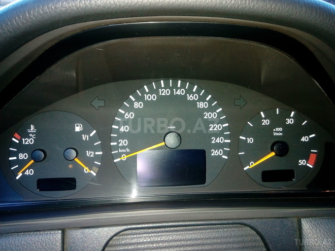 Mercedes E 220 2000, 315,000 km - 2.2 l - Bakı