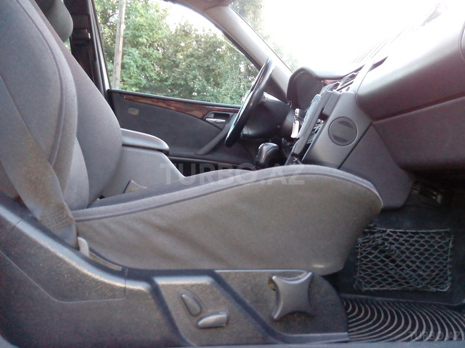 Mercedes E 220 2000, 315,000 km - 2.2 l - Bakı