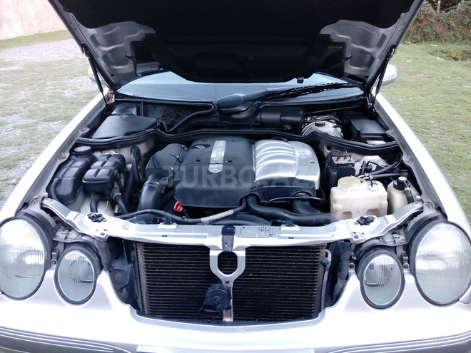 Mercedes E 220 2000, 315,000 km - 2.2 l - Bakı