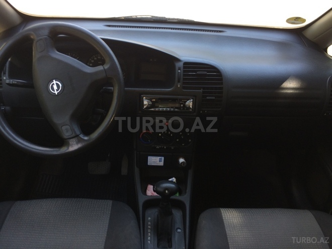 Opel Zafira 2004, 240,000 km - 2.0 l - Bakı