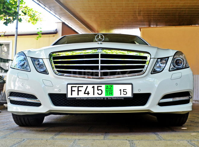 Mercedes E 200 2011, 72,000 km - 1.8 l - Bakı