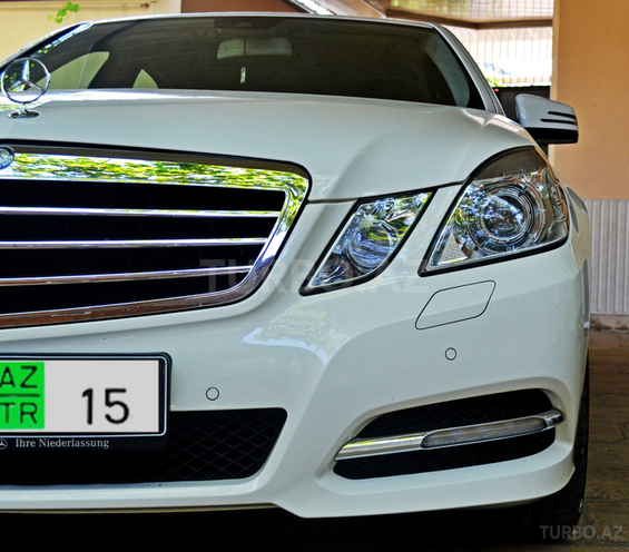 Mercedes E 200 2011, 72,000 km - 1.8 l - Bakı