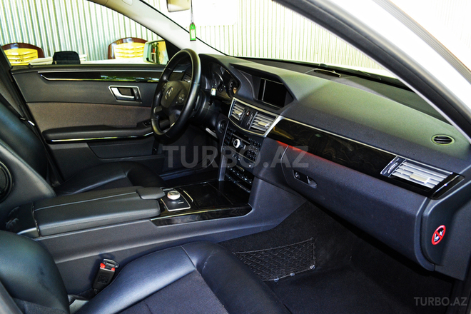 Mercedes E 200 2011, 72,000 km - 1.8 l - Bakı