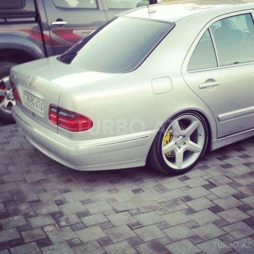 Mercedes E 280 1999, 275,000 km - 2.8 l - Bakı
