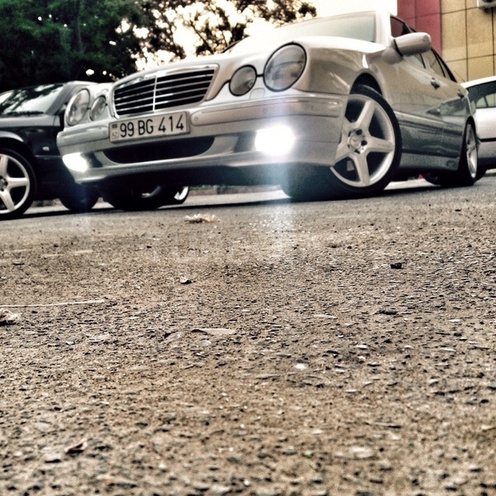 Mercedes E 280 1999, 275,000 km - 2.8 l - Bakı