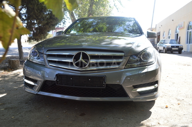 Mercedes C 350 2012, 71,000 km - 3.5 l - Bakı