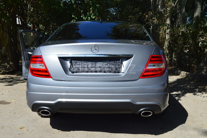 Mercedes C 350 2012, 71,000 km - 3.5 l - Bakı