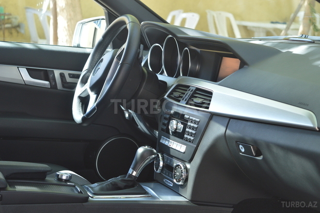 Mercedes C 350 2012, 71,000 km - 3.5 l - Bakı