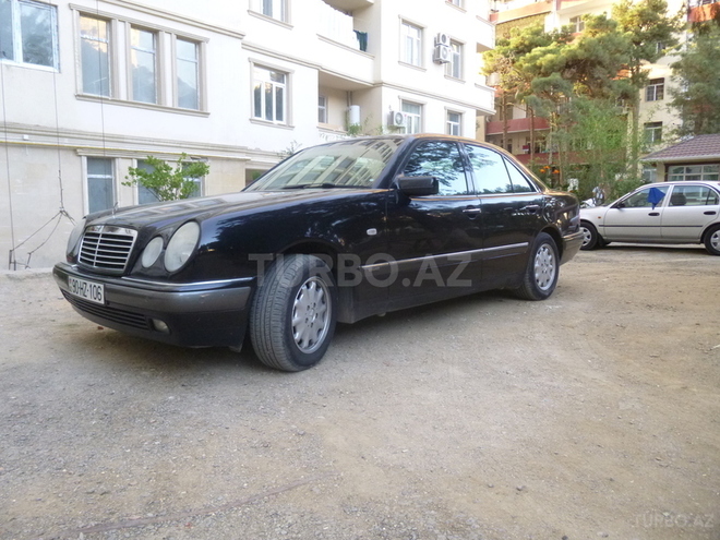 Mercedes E 240 1998, 257,300 km - 2.4 l - Bakı