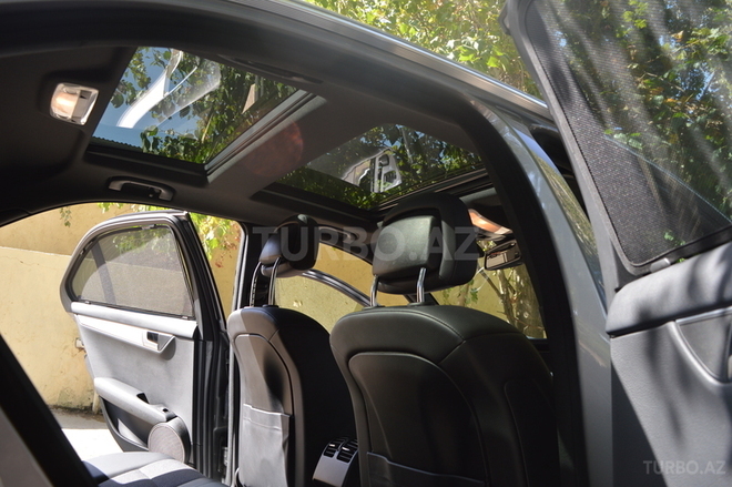 Mercedes C 350 2012, 71,000 km - 3.5 l - Bakı