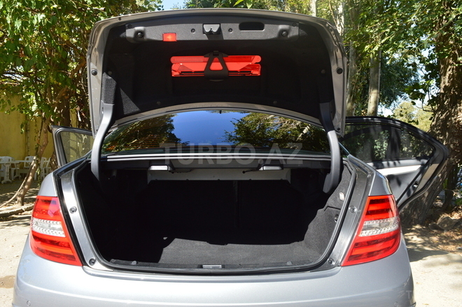 Mercedes C 350 2012, 71,000 km - 3.5 l - Bakı