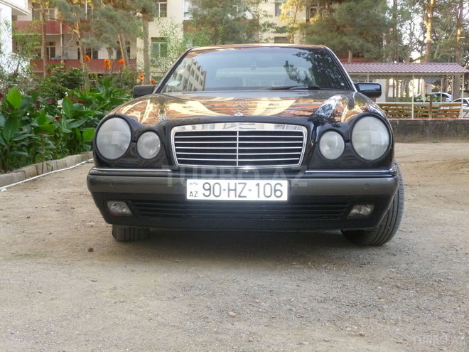Mercedes E 240 1998, 257,300 km - 2.4 l - Bakı