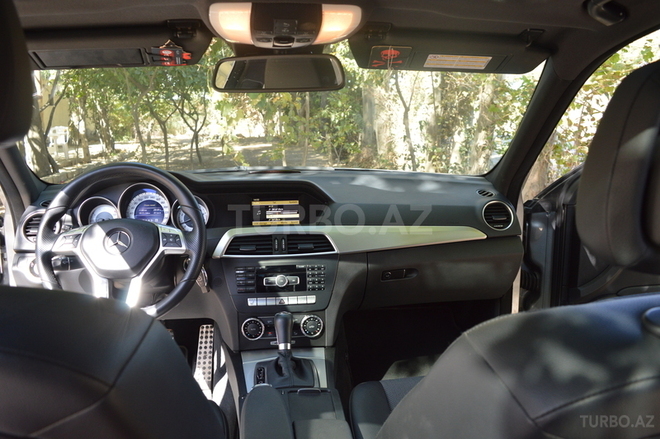 Mercedes C 350 2012, 71,000 km - 3.5 l - Bakı