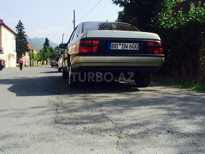 Opel Vectra 1991, 260,000 km - 2.1 l - Bakı