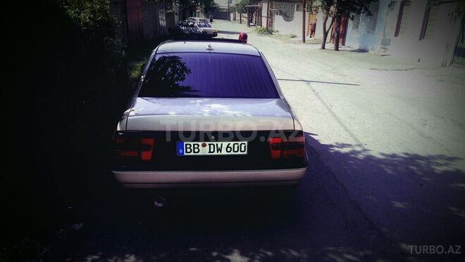 Opel Vectra 1991, 260,000 km - 2.1 l - Bakı