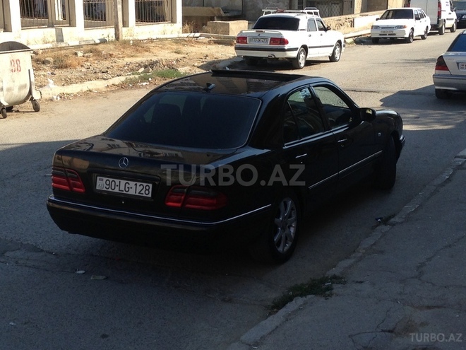 Mercedes E 230 1998, 250,000 km - 2.3 l - Bakı