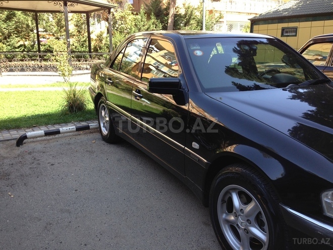 Mercedes C 230 1999, 194,500 km - 2.3 l - Bakı
