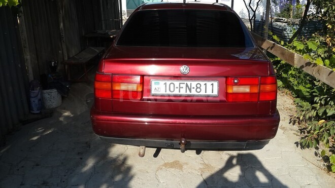 Volkswagen Passat 1994, 240,000 km - 2.0 l - Bakı
