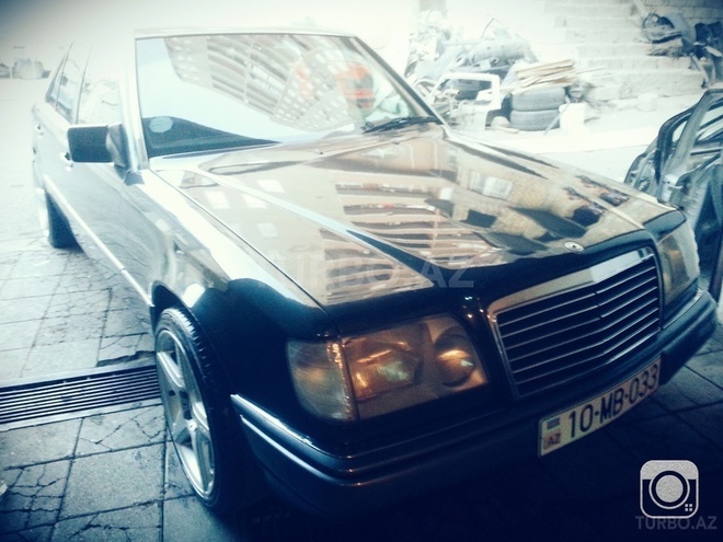 Mercedes E 220 1993, 420,000 km - 2.2 l - Bakı