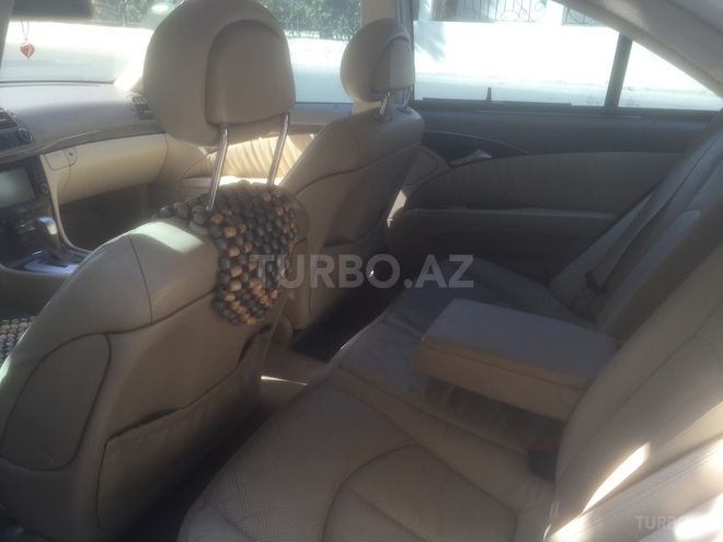 Mercedes E 240 2005, 174,000 km - 2.6 l - Bakı