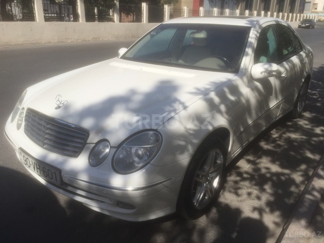 Mercedes E 240 2005, 174,000 km - 2.6 l - Bakı