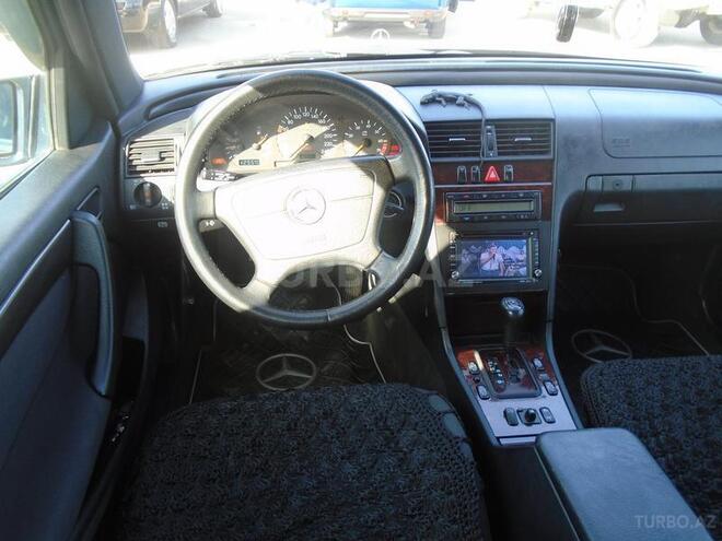 Mercedes C 200 2000, 138,000 km - 2.0 л - Bakı