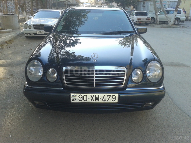 Mercedes E 220 1999, 291,000 km - 2.2 l - Bakı