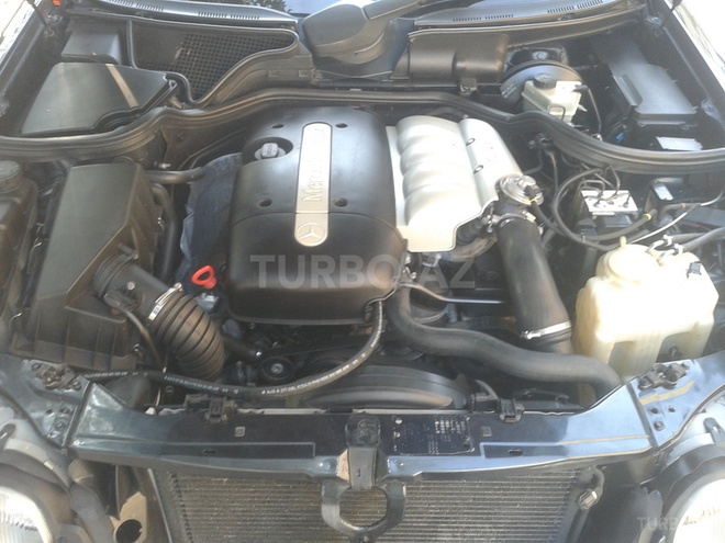 Mercedes E 220 1999, 291,000 km - 2.2 l - Bakı
