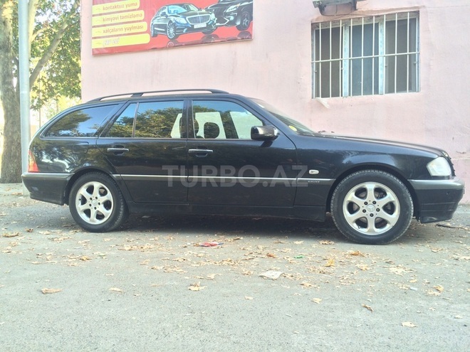 Mercedes C 220 1999, 290,000 km - 2.2 l - Bakı