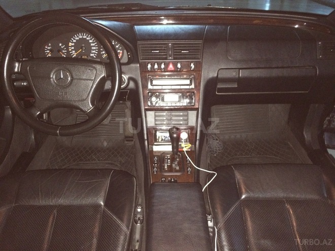 Mercedes C 280 1999, 319,600 km - 2.8 л - Bakı
