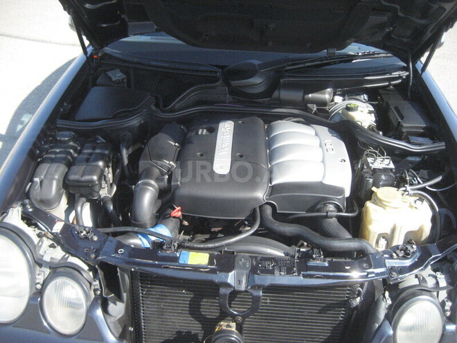 Mercedes E 220 2001, 191,000 km - 2.2 l - Bakı