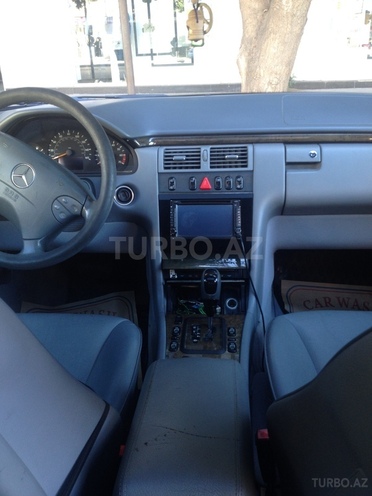 Mercedes E 320 2001, 275,000 km - 3.2 l - Bakı